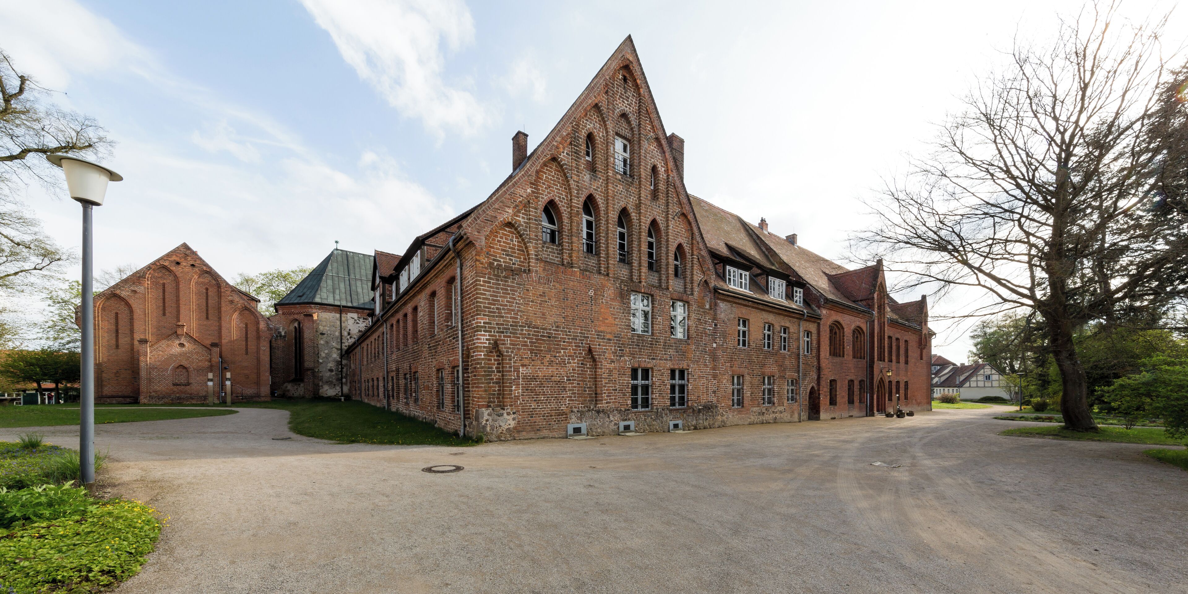 This is a picture of the Brandenburger Baudenkmal (cultural heritage monument) with the ID
