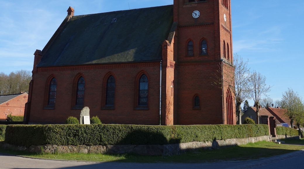 This is a picture of the Brandenburger Baudenkmal (cultural heritage monument) with the ID