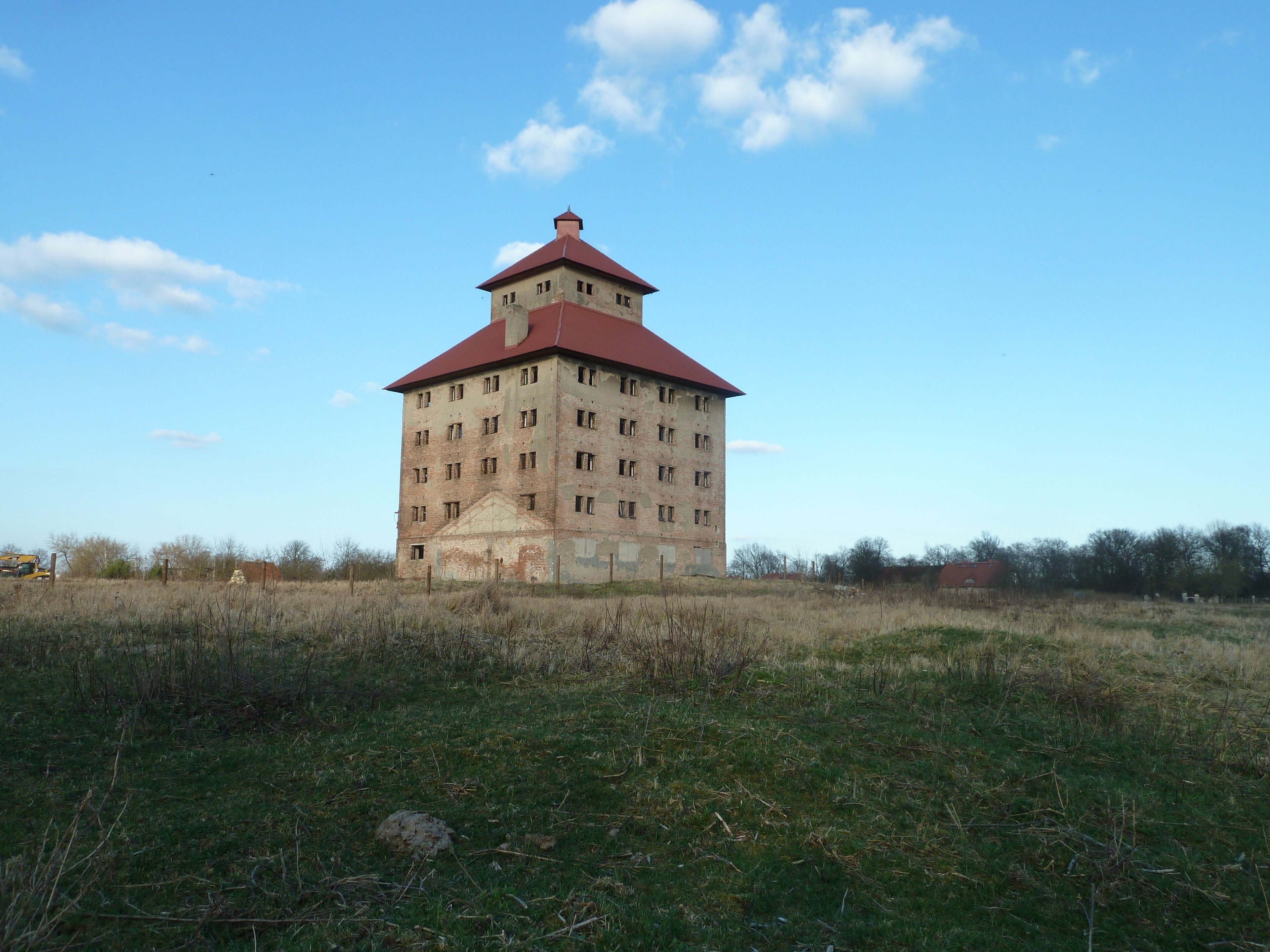 Hobrechtsfelde, granary, cultural heritage