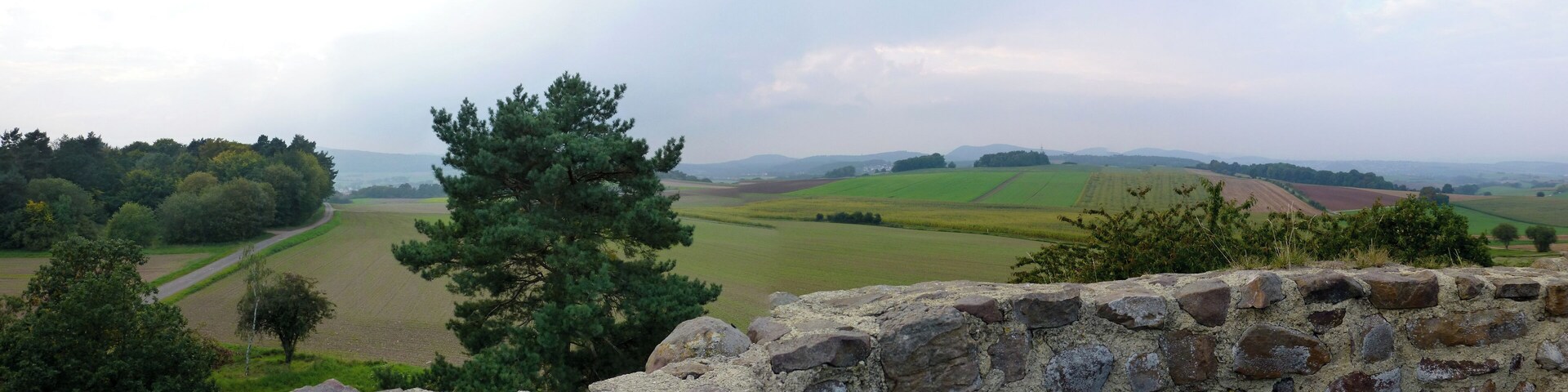 Panoramafoto von der Braunauer Warte mit Blick nach Westen zum Kellerwald