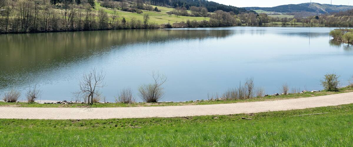 Der Perfstausee in Breidenstein