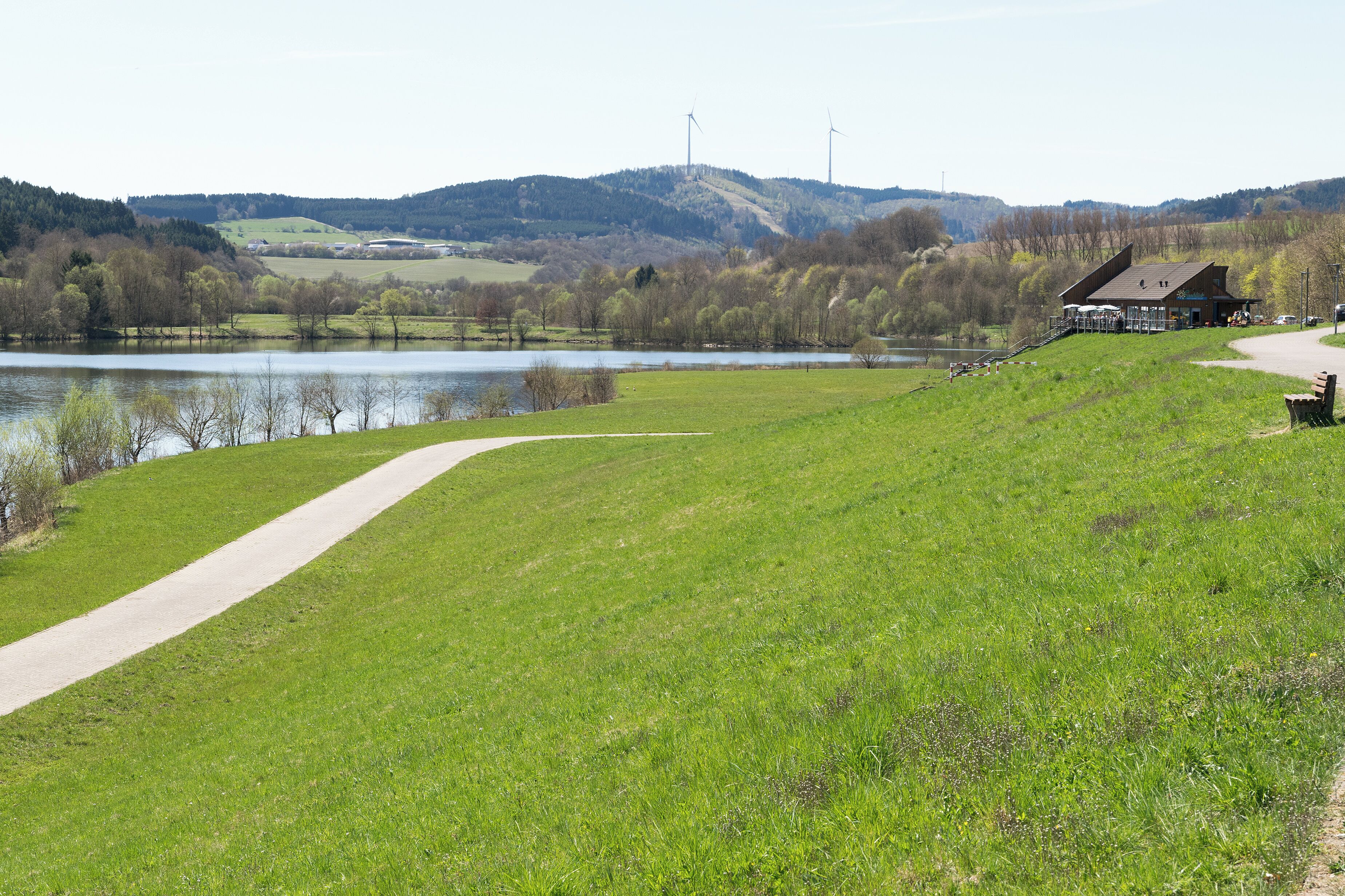 Der Perfstausee in Breidenstein