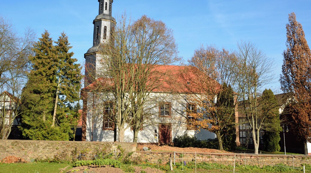 Die ev.-luth. Pfarrkirche in Elnhausen (Marburg), erbaut 1743–1745