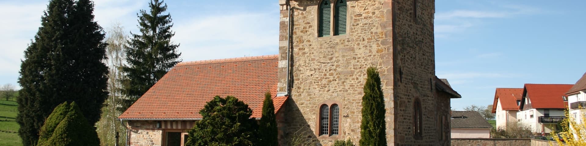 Evangelische Kirche in Rehbach (OT von Michelstadt), Odenwaldkreis, Hessen, ersterwähnt 1113.