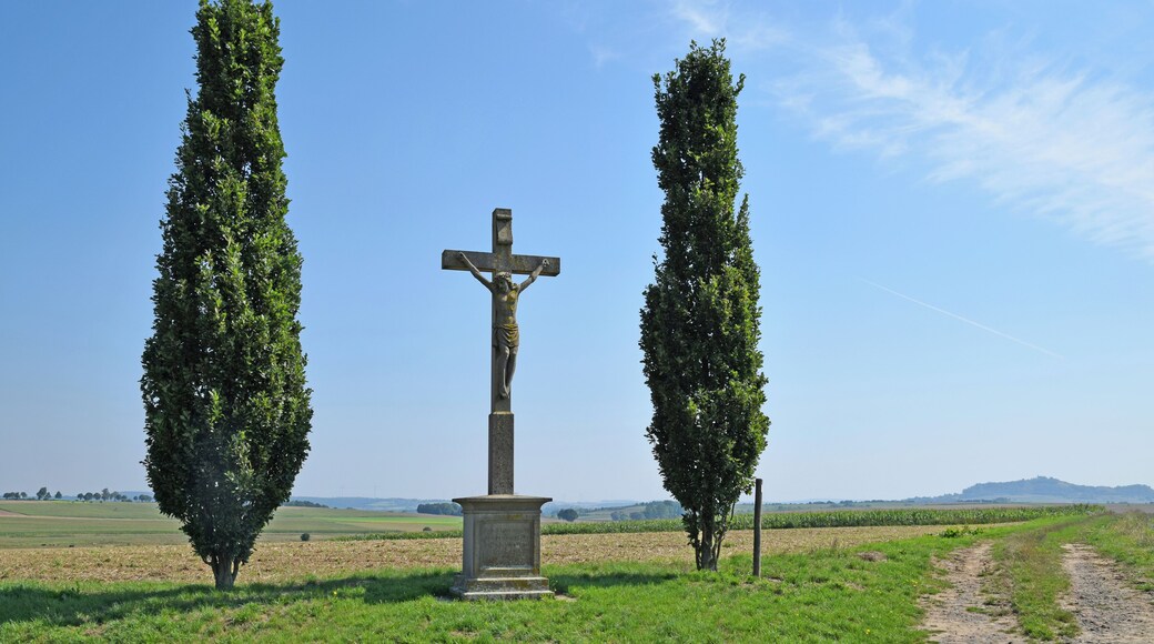 This is a picture of the hessian Kulturdenkmal (cultural monument) with the ID