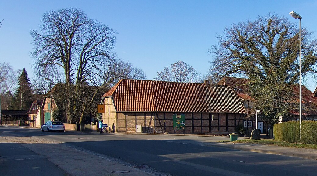 Fachwerk an der Hauptstraße 38 der Farster Bauerschaft (Isernhagen)