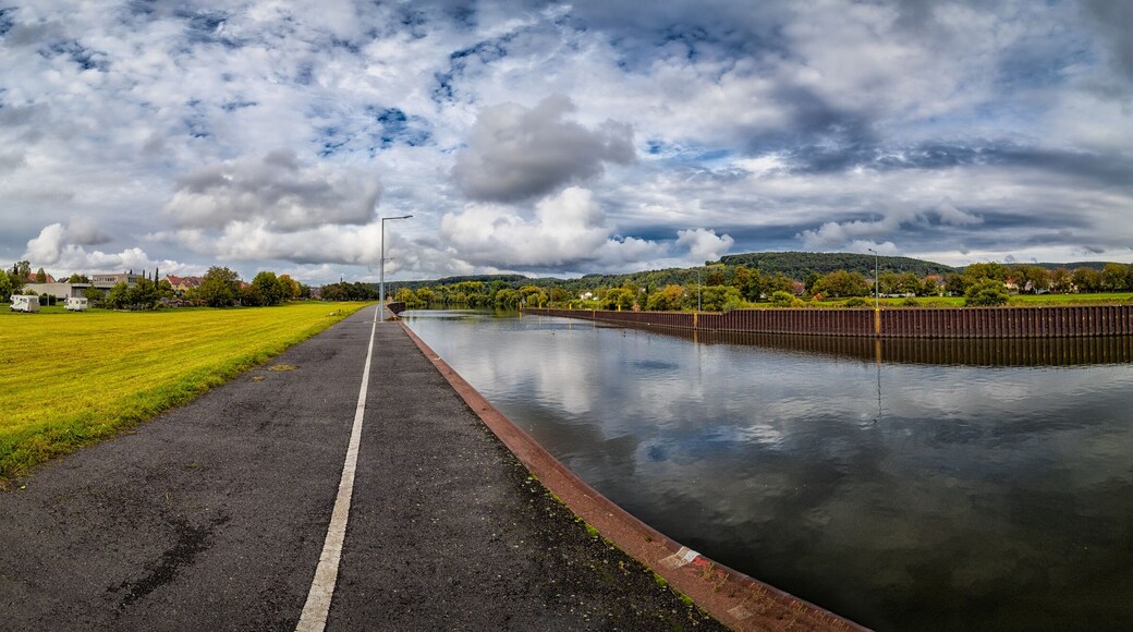 ヤーデラルテンダイヒ