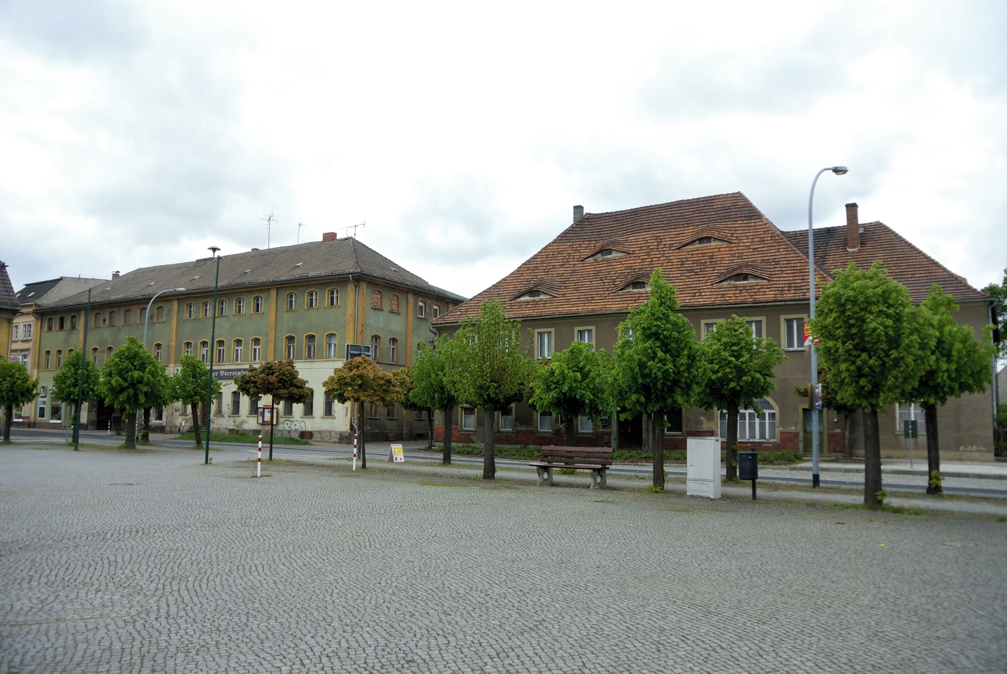 Hirschfelde - Ernst-Thälmann-Platz 10 und 12