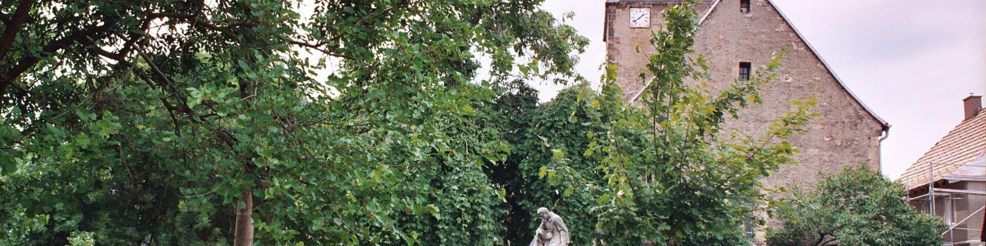 This is a picture of the Baudenkmal (cultural heritage monument) according to the Cultural Heritage Protection Law of Saxony-Anhalt with the ID