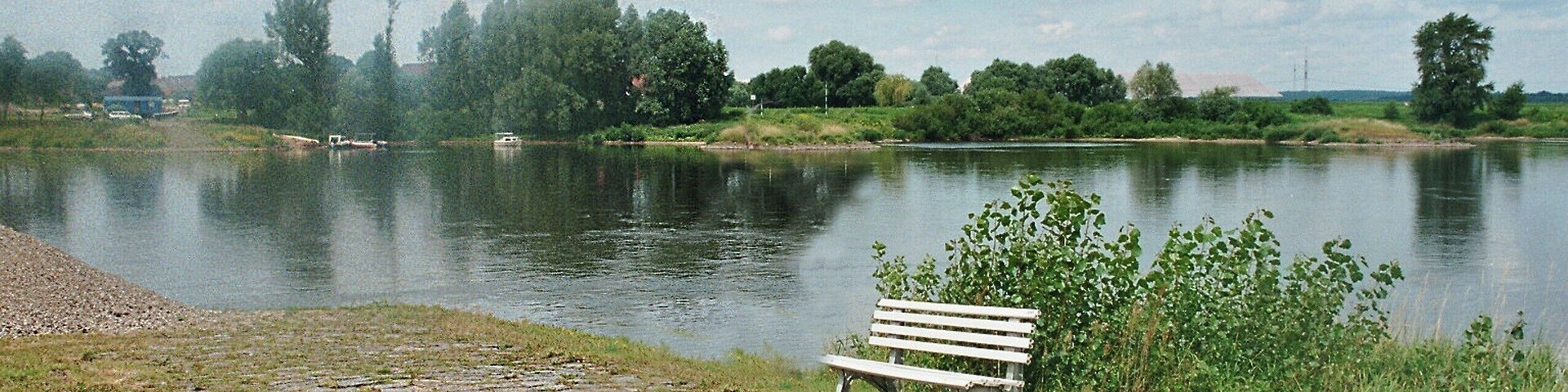 Burg (bei Magdeburg), the Elbe nearby Niegripp