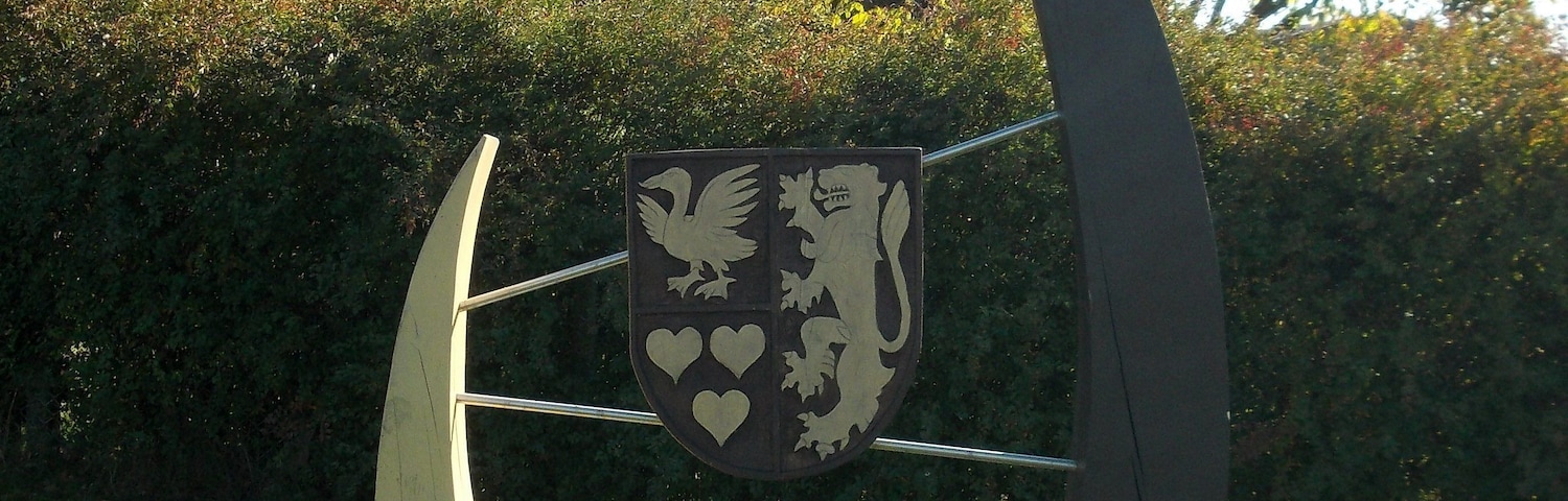 Sculpture at the entrance to the village of Roben (Gera, Thuringia)