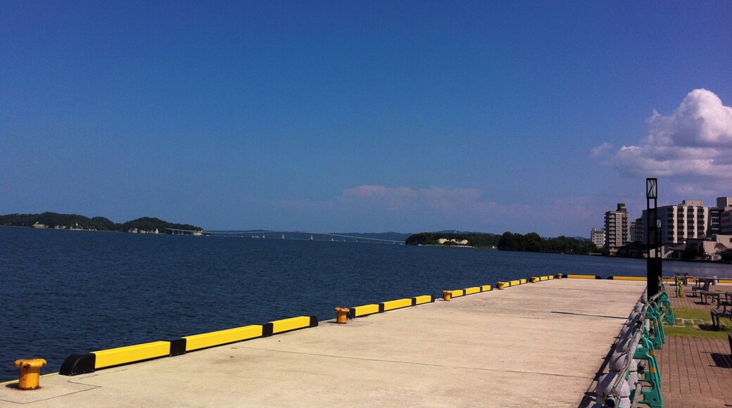 和倉温泉加賀屋横の海