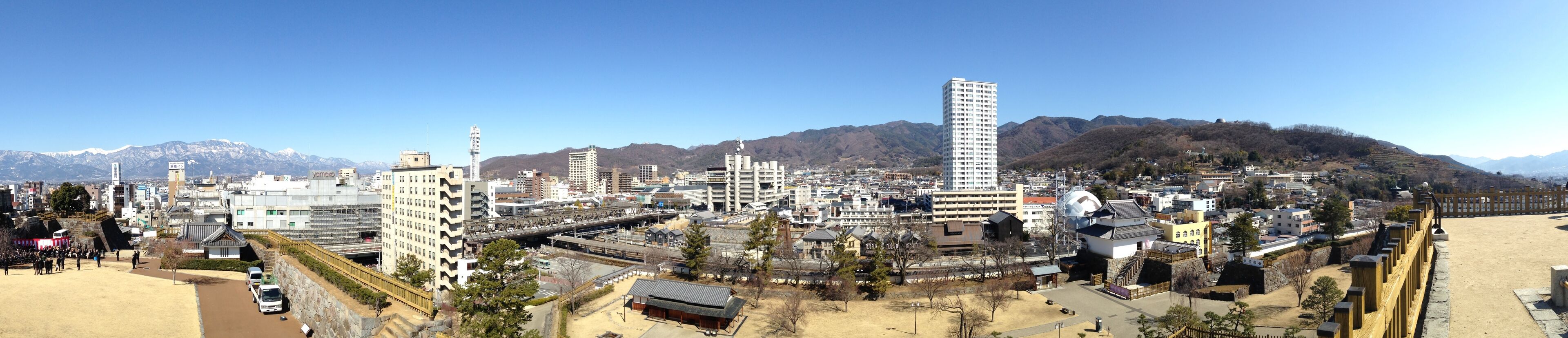 甲府盆地のパノラマ(甲府城跡より北側)