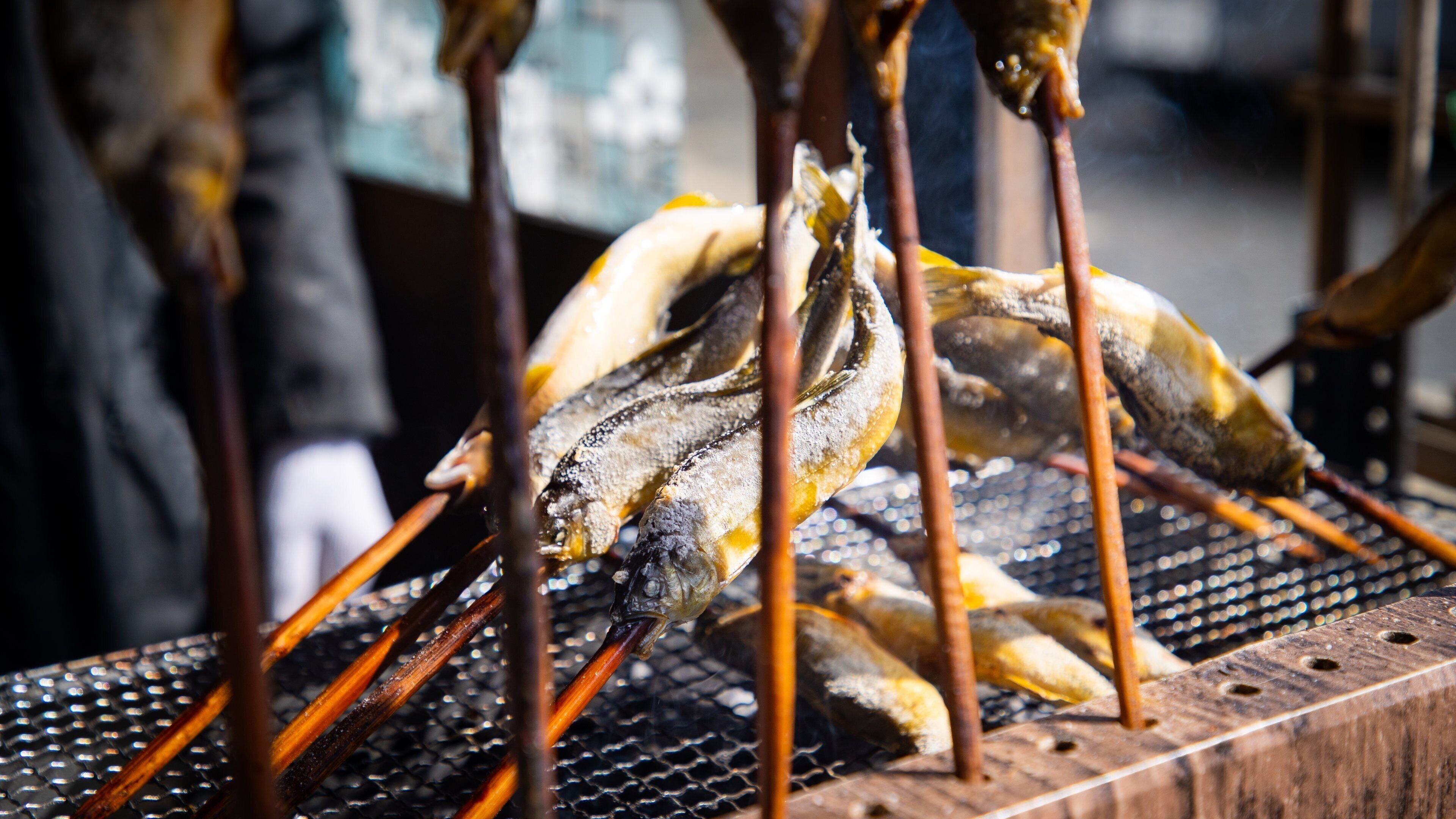 Lake Saiko Iyashi no Sato NENBA which includes markets and food