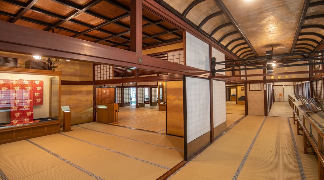Seisonkaku Villa showing interior views and heritage elements