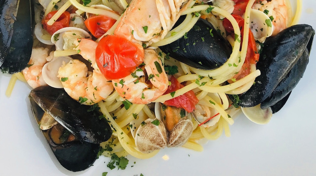 Verry good pasta, but price a little bit high...Pizza so so😄.