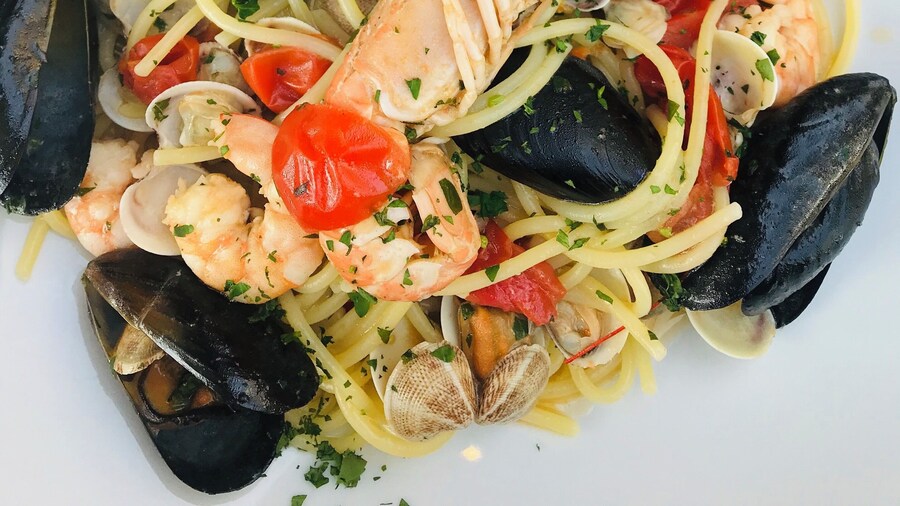 Verry good pasta, but price a little bit high...Pizza so so😄.