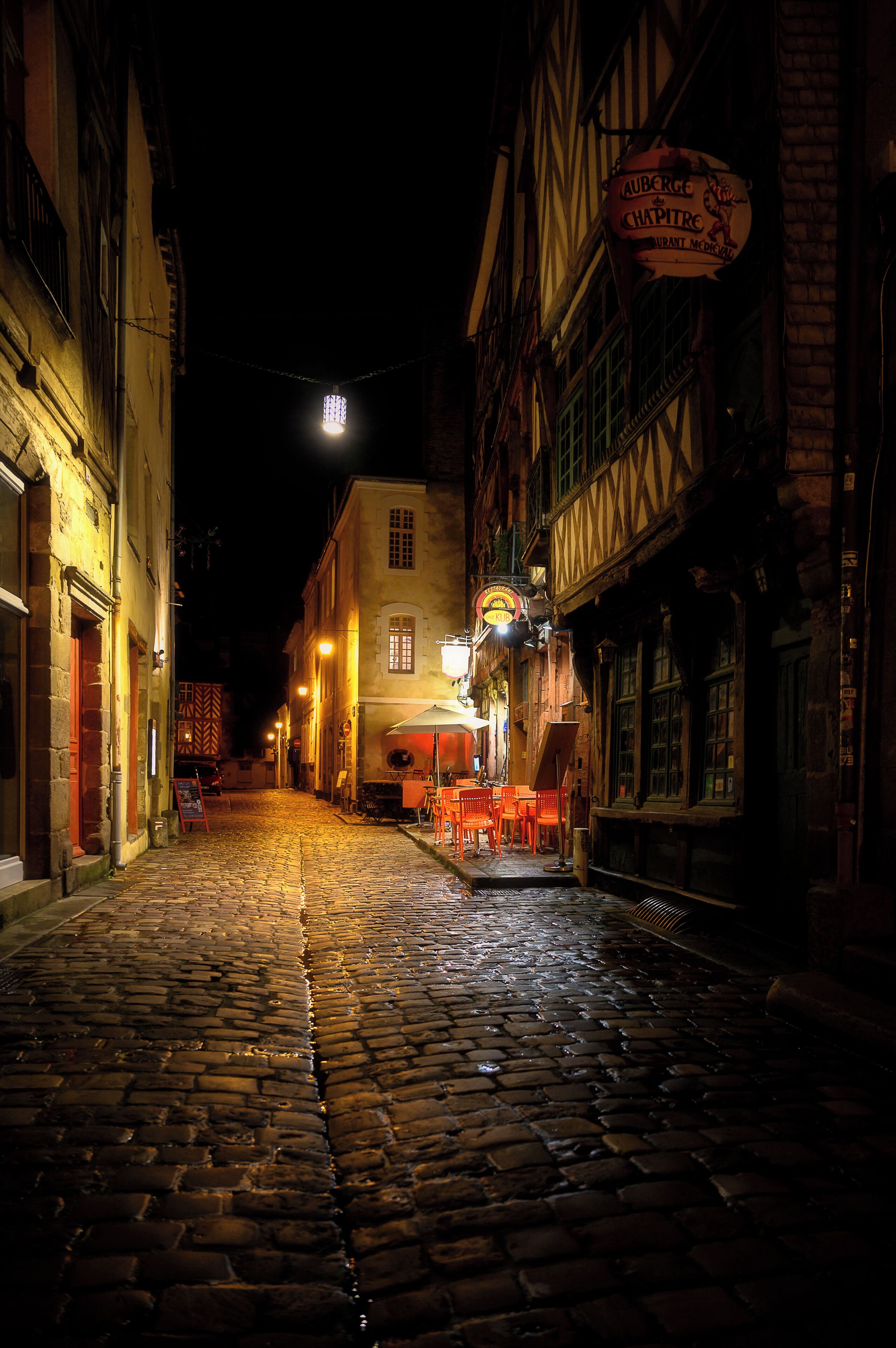 Capital of the Ille-et-Vilaine department and of the region of Brittany, Rennes is located 55km south of the English Channel.
An authentic student town, Rennes has maintained a significant medieval and classical heritage. In the historic centre, the Portes Mordelaises – a castle entrance gate which formed part of the town’s old fortifications – loom large. Among the 90 buildings classified as “historic monuments”, tourists can admire the Duchesne Tower, the Notre-Dame-en-Saint-Melaine church, the Place du Parlement-de-Bretagne, and the numerous impressive facades of buildings in the Old Town.
#France #Rennes #Travel