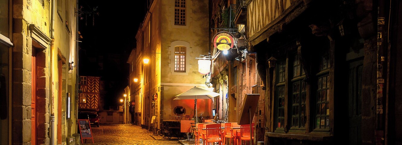 Capital of the Ille-et-Vilaine department and of the region of Brittany, Rennes is located 55km south of the English Channel.
An authentic student town, Rennes has maintained a significant medieval and classical heritage. In the historic centre, the Portes Mordelaises – a castle entrance gate which formed part of the town’s old fortifications – loom large. Among the 90 buildings classified as “historic monuments”, tourists can admire the Duchesne Tower, the Notre-Dame-en-Saint-Melaine church, the Place du Parlement-de-Bretagne, and the numerous impressive facades of buildings in the Old Town.
#France #Rennes #Travel