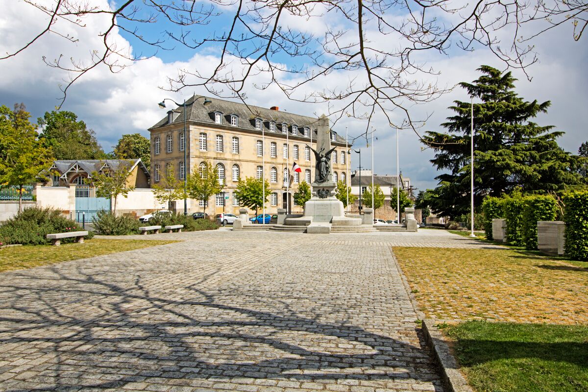 A view of the main war memorial in Rennes.