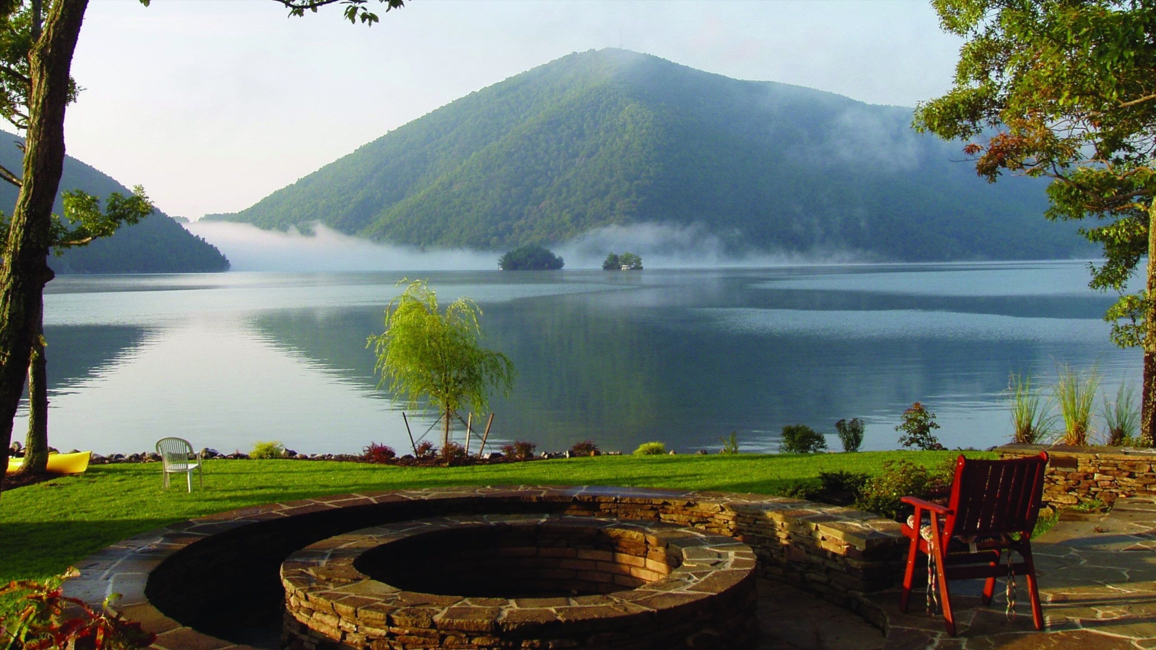Roanoke showing a lake or waterhole and mountains