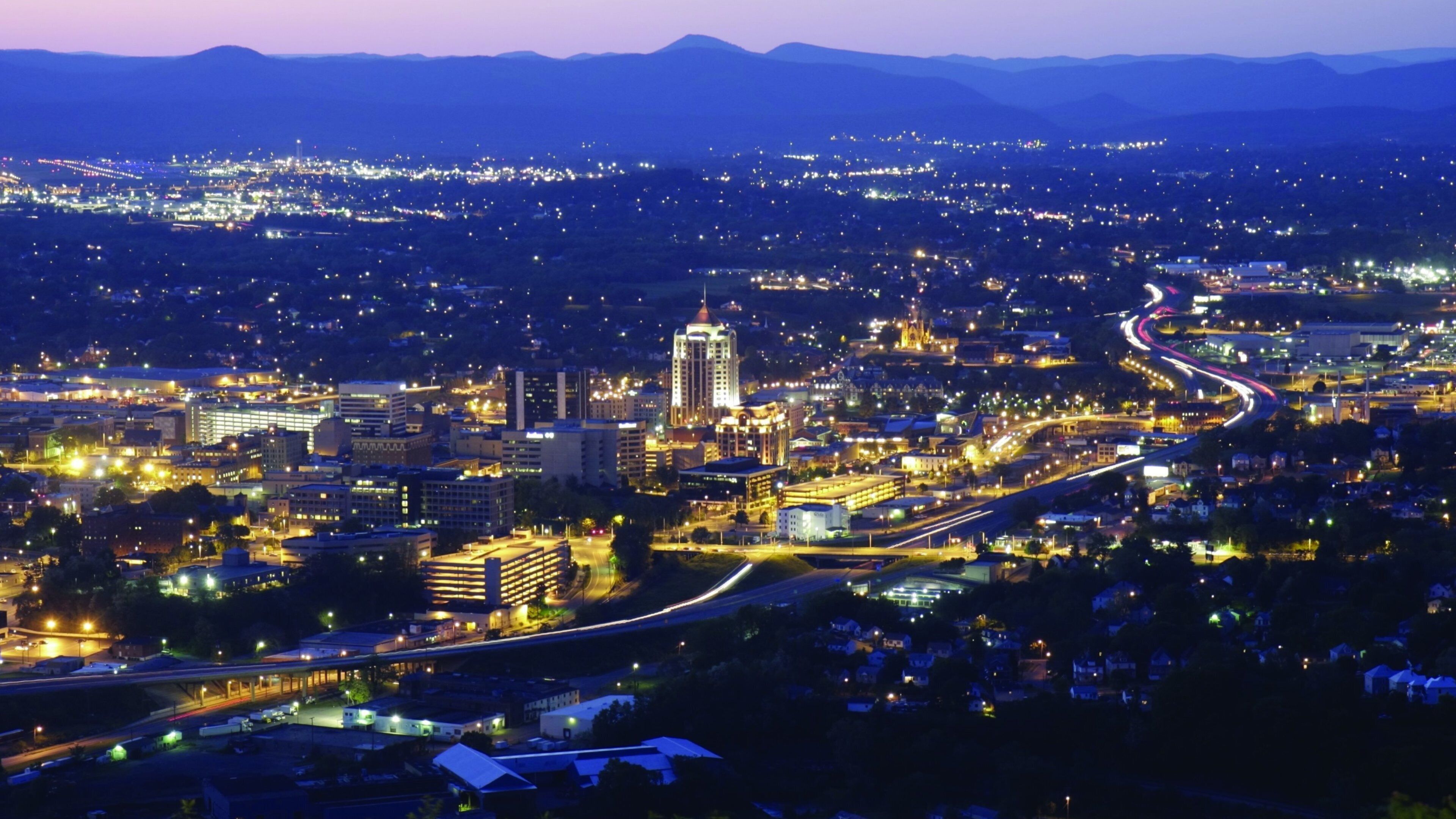 Roanoke which includes skyline, a city and landscape views