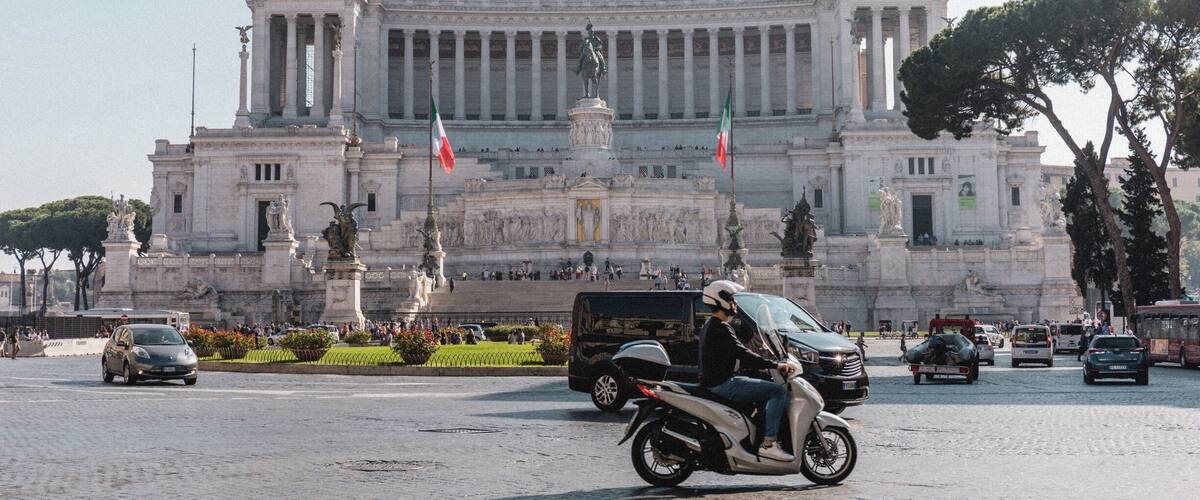 Follow me: @expatexplode
Get some great views of Rome from above by climbing the Altar of the Fatherland.