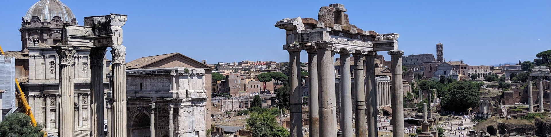 Roman Forum, place with loads of history, lots to learn. I totally fell in love with the place #lifeatexpedia
