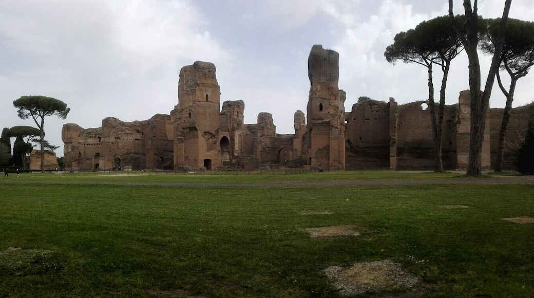 Included as part of the "Arcgaeologia card" is the Baths of Caracalla, a quiet ruin which was one of the greatest part of my trip #LifeAtExpedia