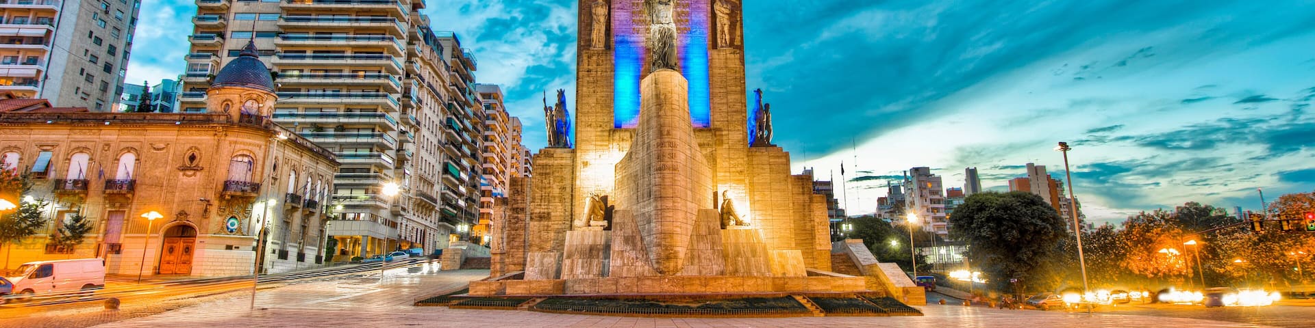 Sunset at Monumento a la Bandera located at Rosario city.