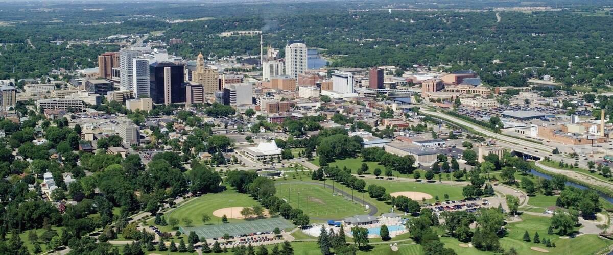 Rochester có tính năng đường chân trời và thành phố