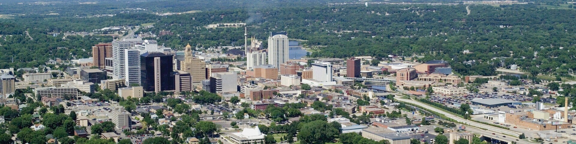 Rochester showing skyline and a city