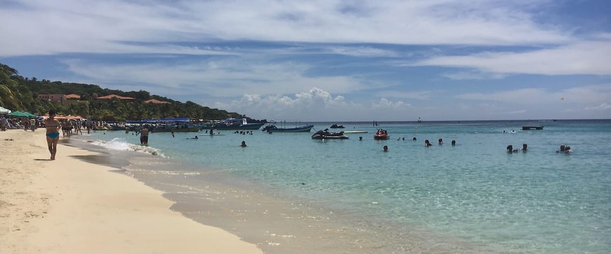 Such an awesome shore excursion, 11 station zip-line + this = bliss❤️ Roatan!