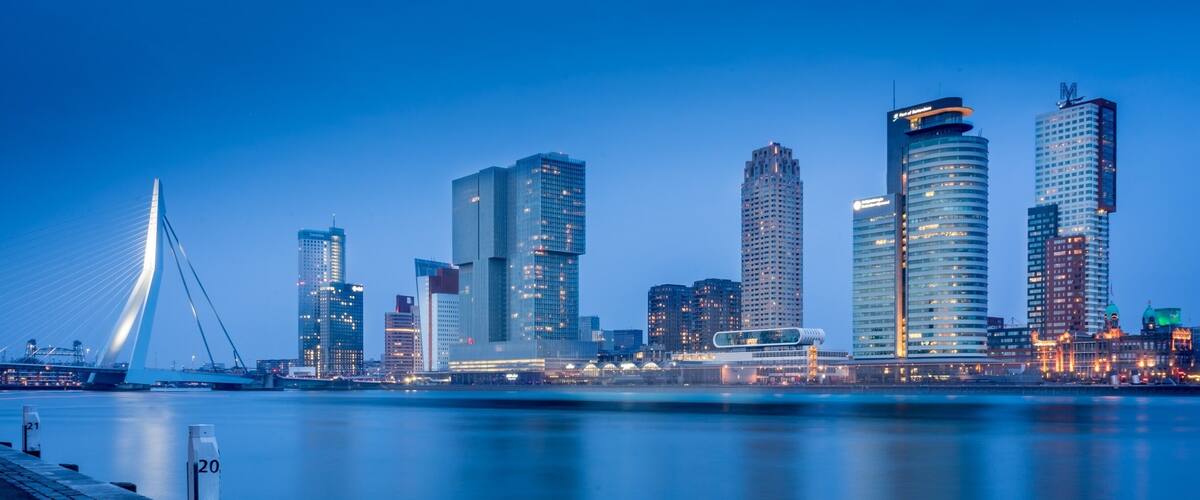 Nice spot of the Rotterdam skyline at the #bvsblue hour 😉
JUST FOLLOW THE PIN TO GET THERE 📌
⬇️⬇️ Make my day and follow me also at: ⬇️⬇️
https://www.instagram.com/mistermirrorless/
https://www.facebook.com/dennisdondersphotography/
https://500px.com/dennisdonders
www.flickr.com/photos/denniskuh1896