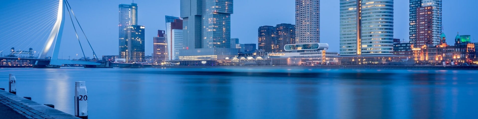 Nice spot of the Rotterdam skyline at the #bvsblue hour 😉
JUST FOLLOW THE PIN TO GET THERE 📌
⬇️⬇️ Make my day and follow me also at: ⬇️⬇️
https://www.instagram.com/mistermirrorless/
https://www.facebook.com/dennisdondersphotography/
https://500px.com/dennisdonders
www.flickr.com/photos/denniskuh1896