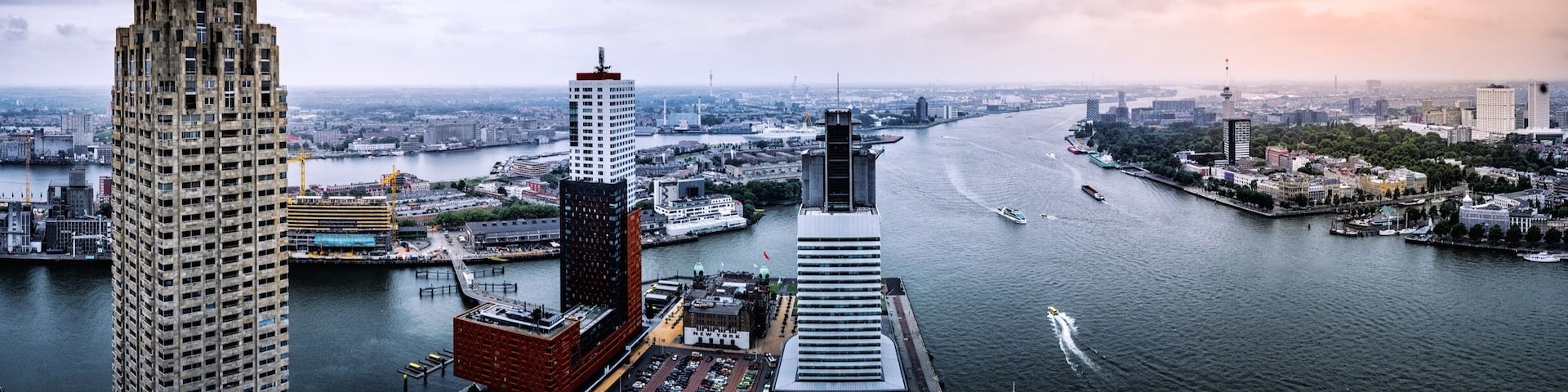 fortunately I know someone who lives on the 42nd floor, but you can also visit this building through a tour
JUST FOLLOW THE PIN TO GET THERE 
 Make my day and follow me also at: 
https://www.instagram.com/mistermirrorless/
https://www.facebook.com/dennisdondersphotography/
https://500px.com/dennisdonders
www.flickr.com/photos/denniskuh1896
