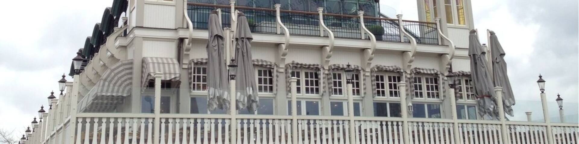 Nice restaurant, classic