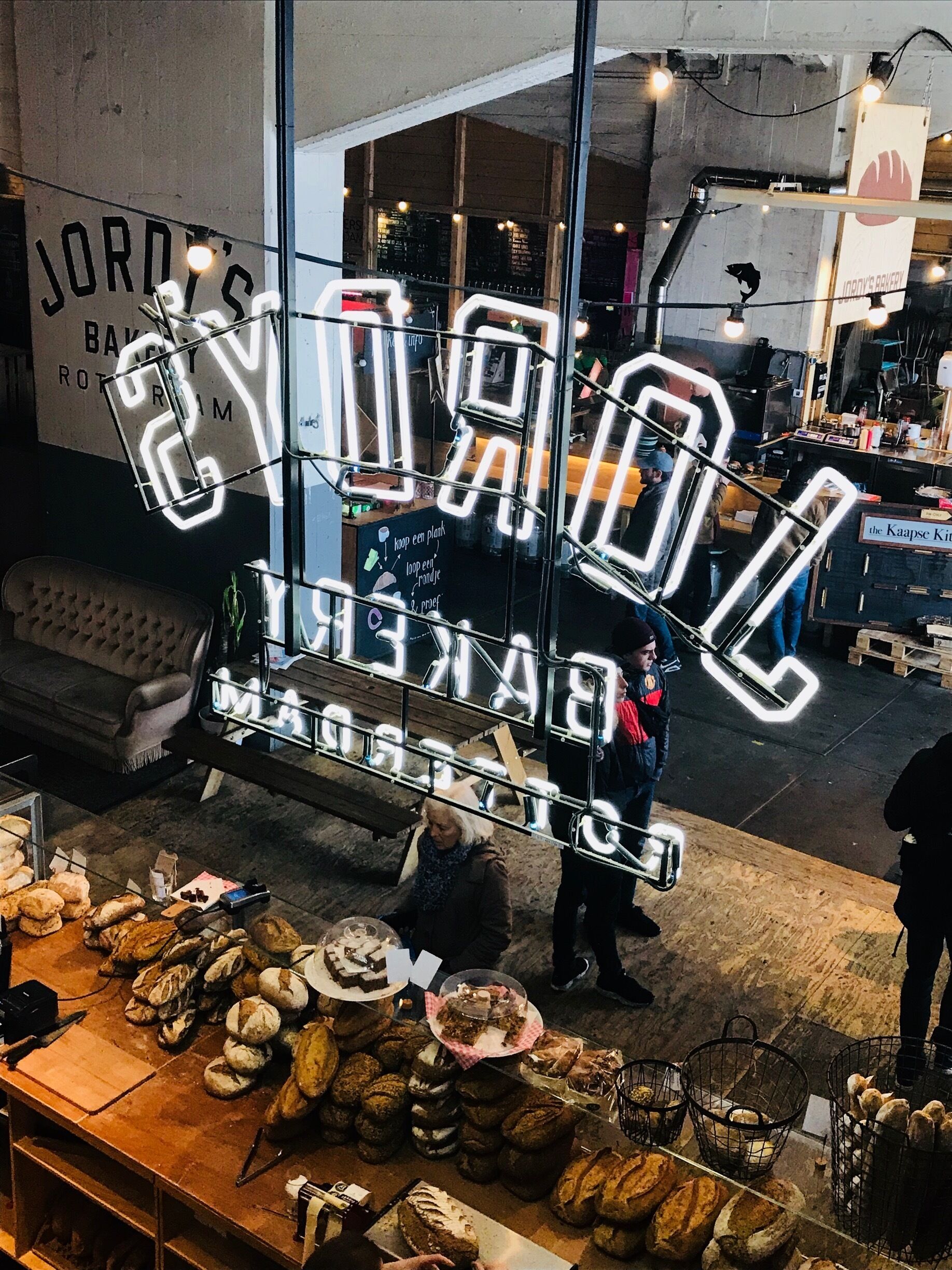 Fresh products, locally or sometimes produced on the spot! 

Fenix food factory, Rotterdam - the Netherlands 🇳🇱