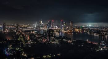 Panoramic view of the skyline of Rotterdam.
Seen are the Erasmus bridge on the left, The Cruise Terminal in the middle and The Feijenoord Soccer Stadium on the right.
#BvsCities #Rotterdam