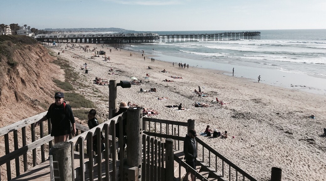 Visited San Diego in March and still found many people laying on the beach. The weather was in the low 60s. Even with a cooler temperature, don't underestimate the power of the sun. Make sure to apply sunscreen! #LifeAtExpedia