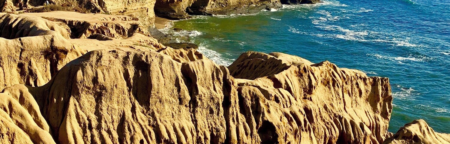 Interesting place to disvover and popular with couples enjoying the views. Not safe for kids.