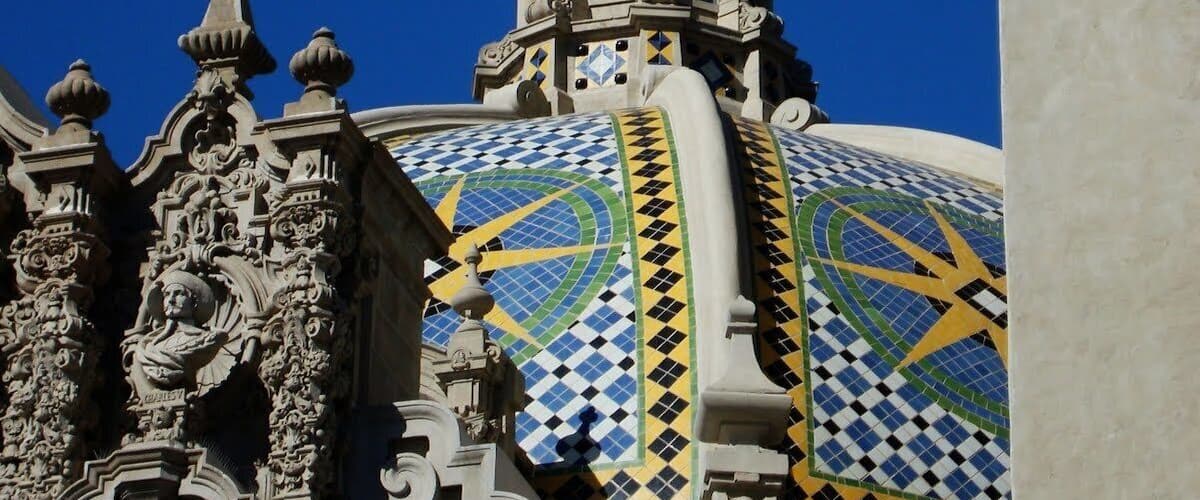 #BalboaPark #SanDiego #California
O San Diego Museum of Man é um museu de antropologia. É apenas um dos muitos museus do Balboa Park. A fachada deste museu é magnífica com detalhes impressionantes.
The San Diego Museum of Man is a museum of anthropology. It is just one of many museums in Balboa Park. The facade of this museum is magnificent with stunning details.