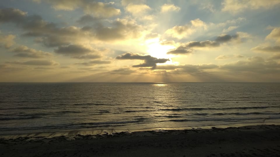 Quite sunset at Torrey pines!