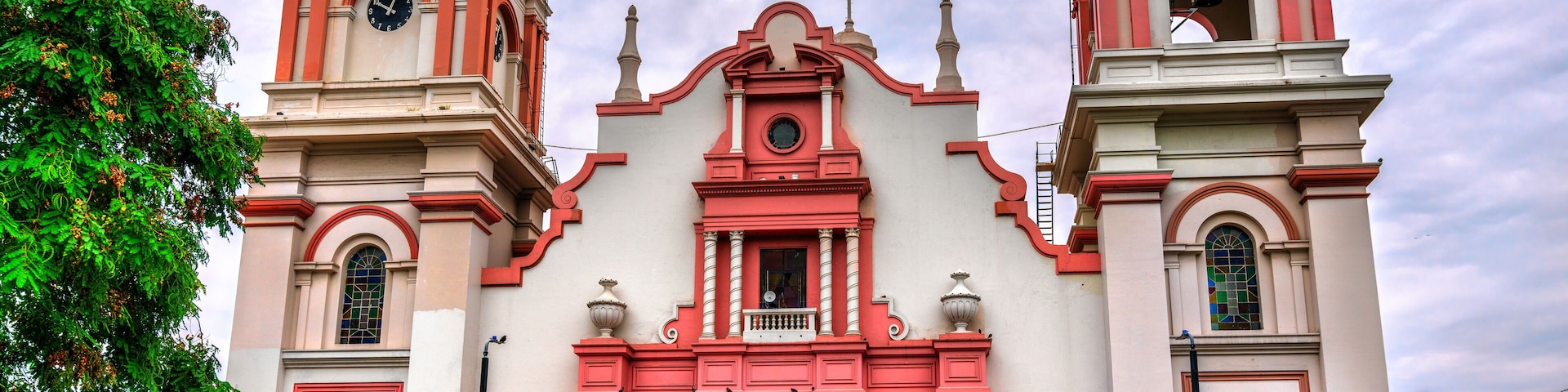 Cathedral of Saint Peter the Apostle in the center of San Pedro Sula, Honduras