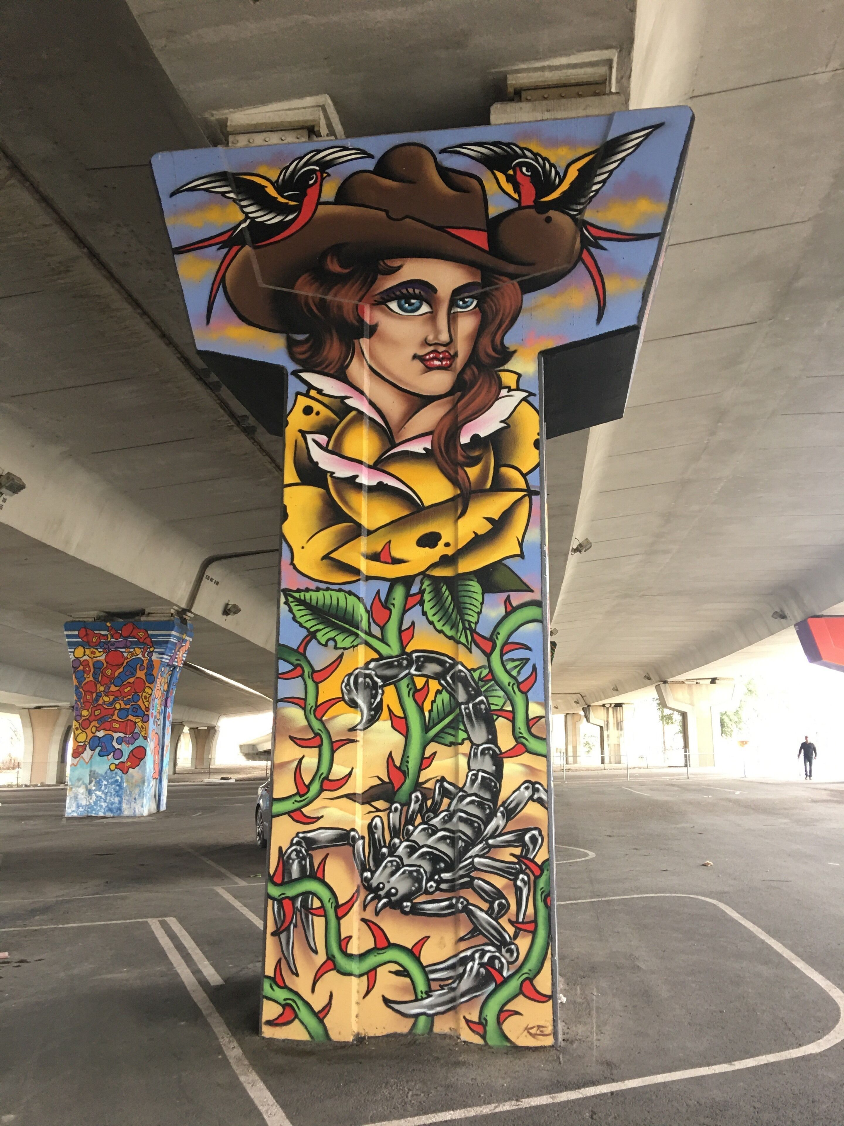 Pillar mural