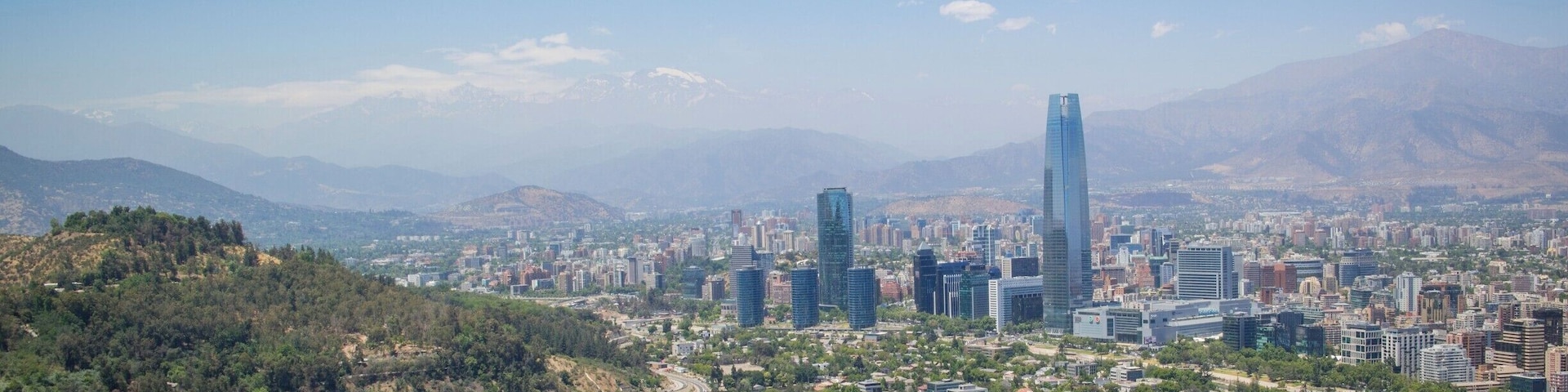 Amazing view of Santiago de Chile from the hill of San Cristobal. This is one of my favorite photos from Chile.
#chile #santiago #hill #viewpoint #BvsCities #bvsquad