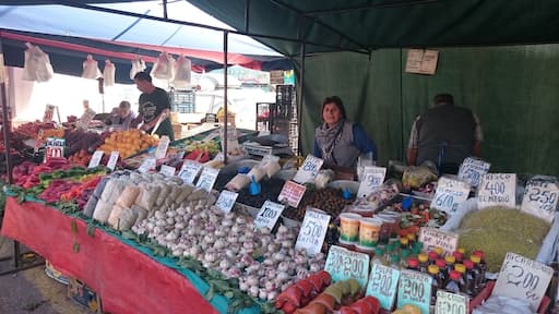 All the spices, lollies, veggies and condiments you need to get your mouth full of chilean flavours are in this #market, in the corner of José Arrieta and tobalaba, every Thursday and Sunday from 8am to 2.30pm, it doesn't say it's organic but all of it is! These guys pick up from farmers at 4 am to bring it to you, fresh!! Support the local farmers and local #markets with your tourist dollars! That's how we ensure communities grow without losing their #charm