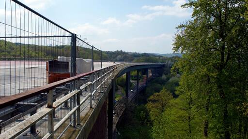 Fechinger Talbrücke Anfang Mai 2016 (zu dieser Zeit gesperrt), Blickrichtung Süd-Westen