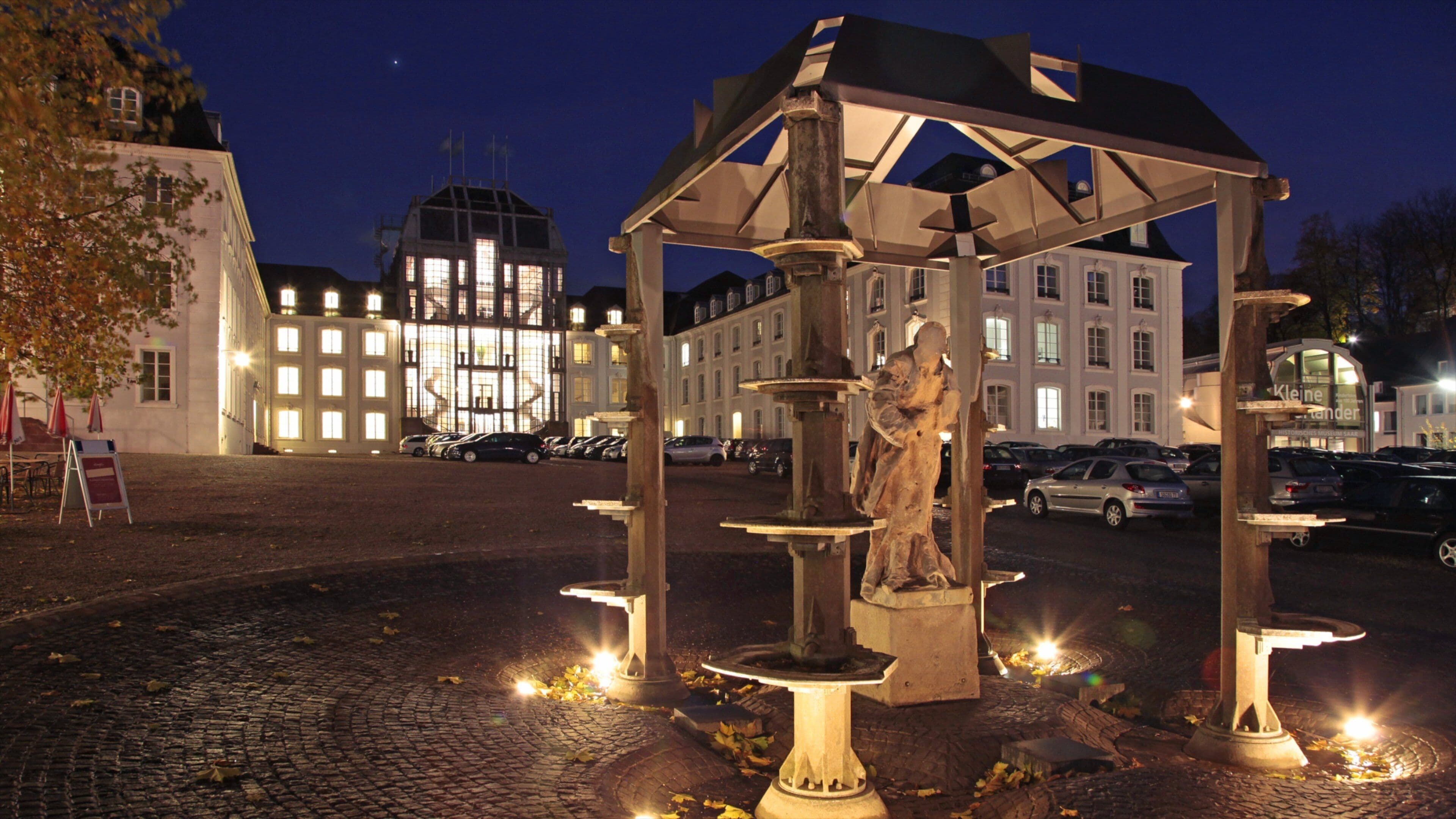 <h2>Top places to stay near the beach</h2>