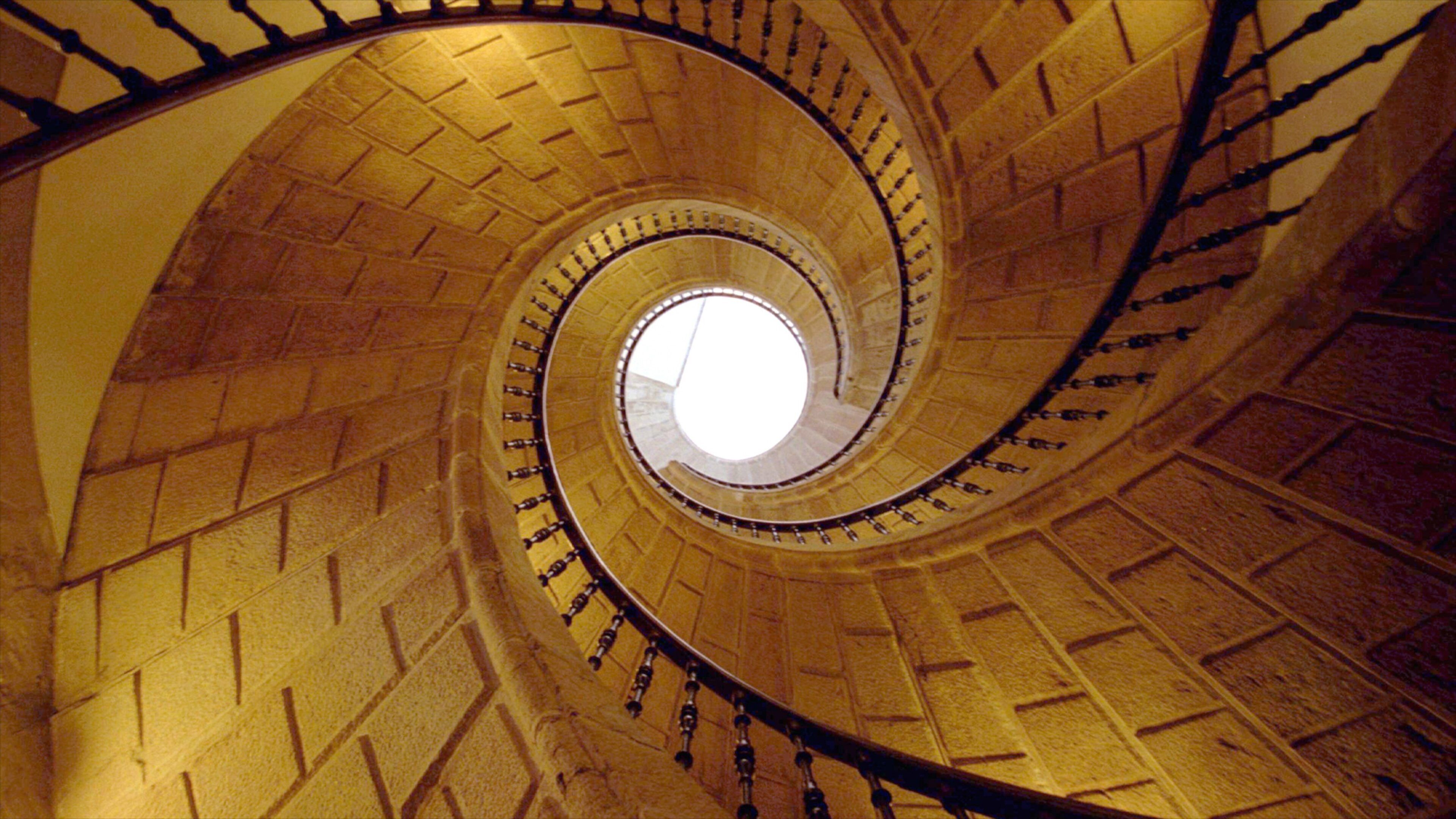 Santiago de Compostela ofreciendo vistas interiores